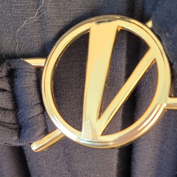 Cache Black Ruffle V-neck Dress with belt. Size 6 - Picture 4 of 6